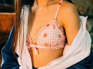 GIRLT果团网 – 龚玥菲的空姐图包，搞不好你会想高飞一试！