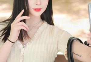 ARTGRAVIA-VOL，Jang Joo(장주)的写真集大放异彩，情绪像打翻的调色盘。