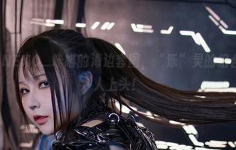 瞧瞧KANEKO_咔喵的海边套图，“泺”灵的组合总是让人上头！