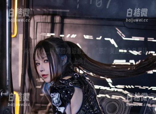 瞧瞧KANEKO_咔喵的海边套图，“泺”灵的组合总是让人上头！
