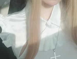 K酱定制写真，沉默中藏着学姐的小心思。