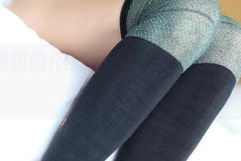 图片展现的ROSI女仆，把温柔和俏皮都做到了极致。