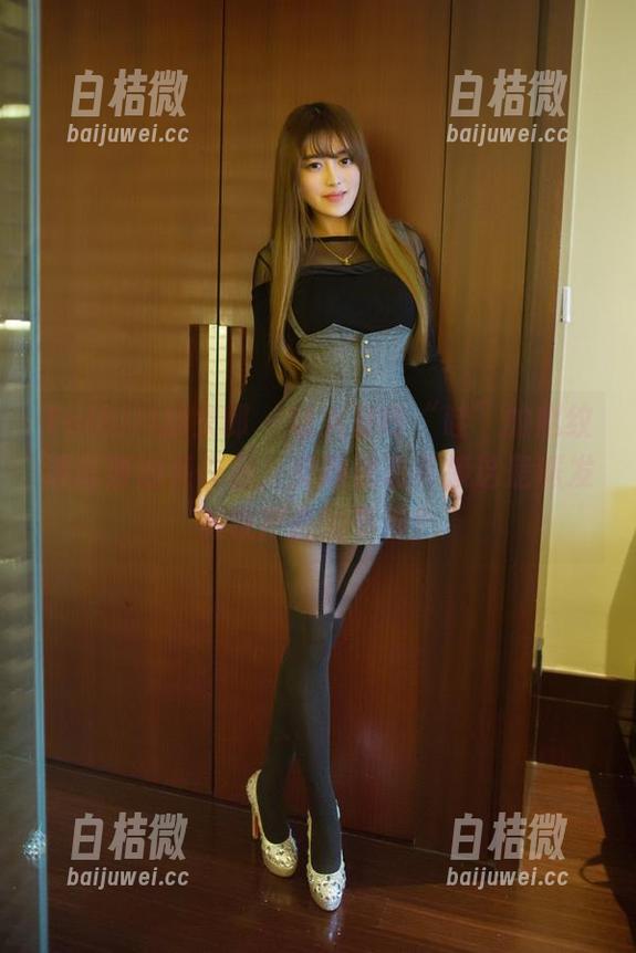 TuiGirl推女郎 - 让人直呼“哇”的赵纹清高清油亮作品，皮肤状态直接这是派发美妆产品的节奏？