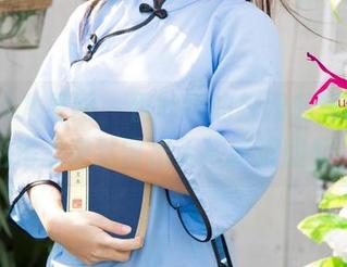 UGirls尤果网 – 倪叶腾的校园私房图片，脑海里突然冒出无数青涩回忆。