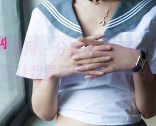 UGirls尤果网 – 分享这张原图，短裙里的张栩菲让我重新定义了日常搭配。