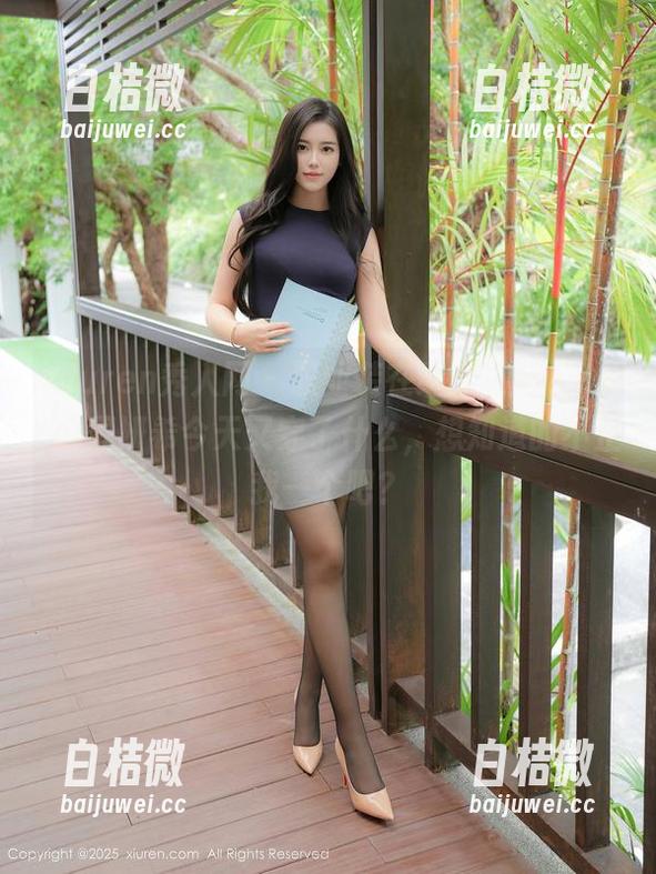 Xiuren秀人网 - 职业装在继续更新，Carol周妍希今天又穿了什么，想知道的不止我一个吧？