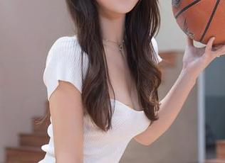 Xiuren秀人网 – 把Laura苏雨彤的海边写真集藏起来，只给自己看，精选的每一张都是享乐。