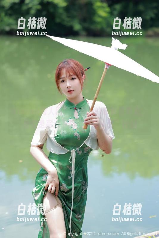 Xiuren秀人网 - 吴思晚的短裤写真集，果然是高温下的“清凉一夏”计划