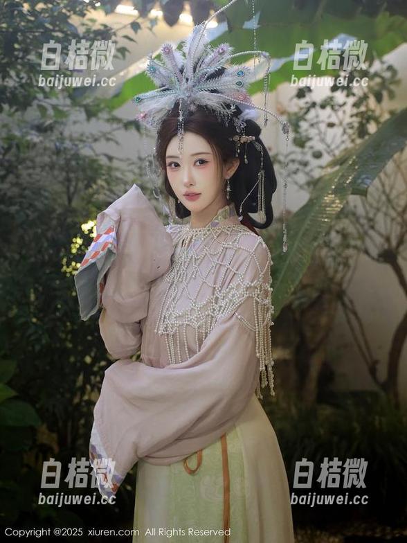 Xiuren秀人网 - 小爪几校园私拍，不知不觉就看入迷！