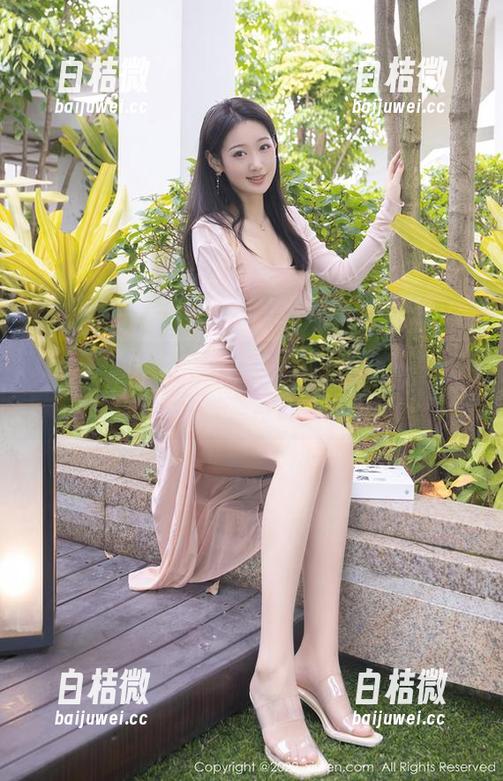 Xiuren秀人网 - 从这里下载到异国情调，徐微微mia的新写真集在等你！