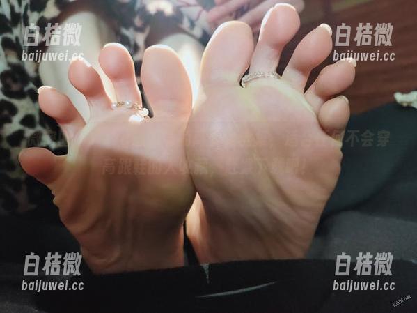 微密圈 - YuYu超甜丫的高跟鞋全集，适合任何不会穿高跟鞋的人收藏，赶紧下载吧！