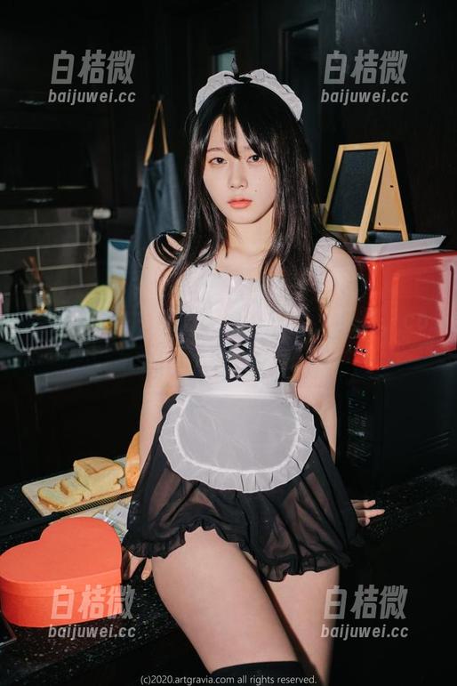 当Zia(지아)变成“LOOZY”女职员，cos的背后不甘平庸！