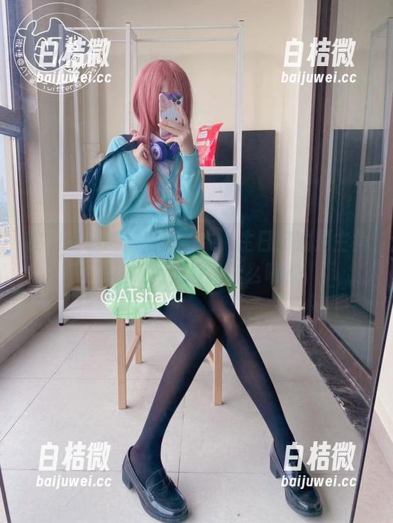 在at鲨鱼的高清图集中，生日奶油是主角，但我到底看了什么呢？