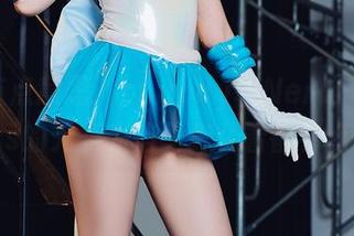 作品有点意思，puypuy和NeroFormalDress的无圣光搭配怎么看都有点奇特。