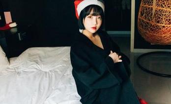 yeeun孙乐乐的淘气女主管私房，图片里藏着小惊喜