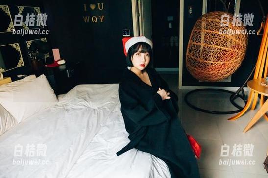 yeeun孙乐乐的淘气女主管私房，图片里藏着小惊喜