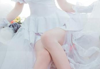 yui金鱼泳装写真：美图中闪烁的小光点，让我想起了夏日的早晨