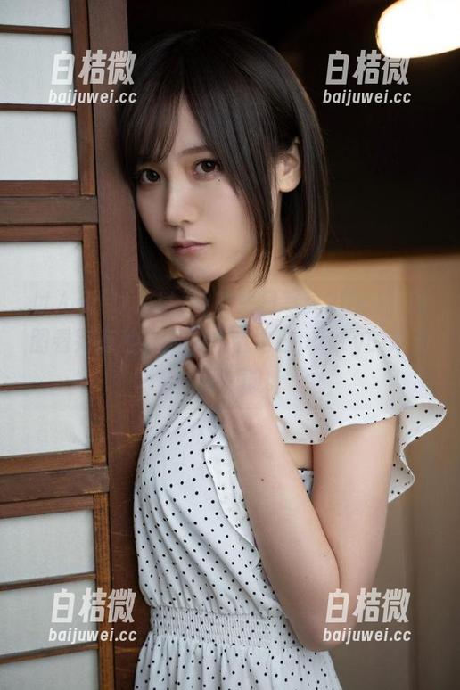 けん研(けんけん)的生日写真2024，原图看完有种要为她办个生日party的冲动，你懂的。