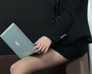 丽柜 – Amily的高清修女作品，心中不得不承认的“意外”美感