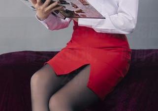 丽柜 – 最新图集：兔子的双生花丽莲，恍若截取了一幕未尽的戏，一时间不知该怎么评。