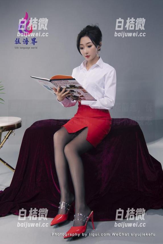 丽柜 - 最新图集：兔子的双生花丽莲，恍若截取了一幕未尽的戏，一时间不知该怎么评。