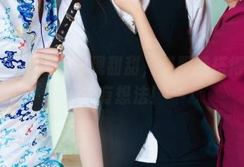 丽柜 – 作品库惊现甜甜，制服挂搭得优化，有想法！