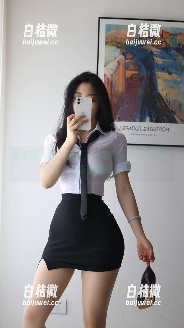 微密圈 - 你文茜在天台的收藏——高处不胜寒，但发型依旧很拗口