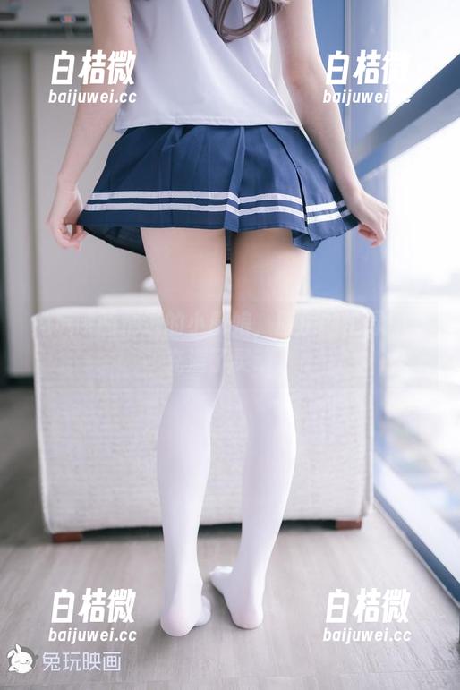 兔玩映画精选的小厨娘，厨房的忙碌却又充满了灵动。