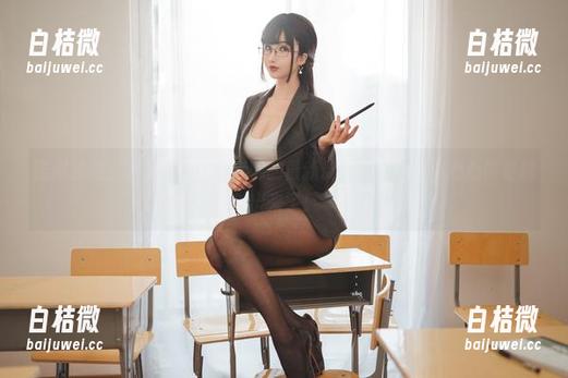 酷似梦幻：凉凉子rioko老师的最新粉色套图——小心心都要跳出来了！