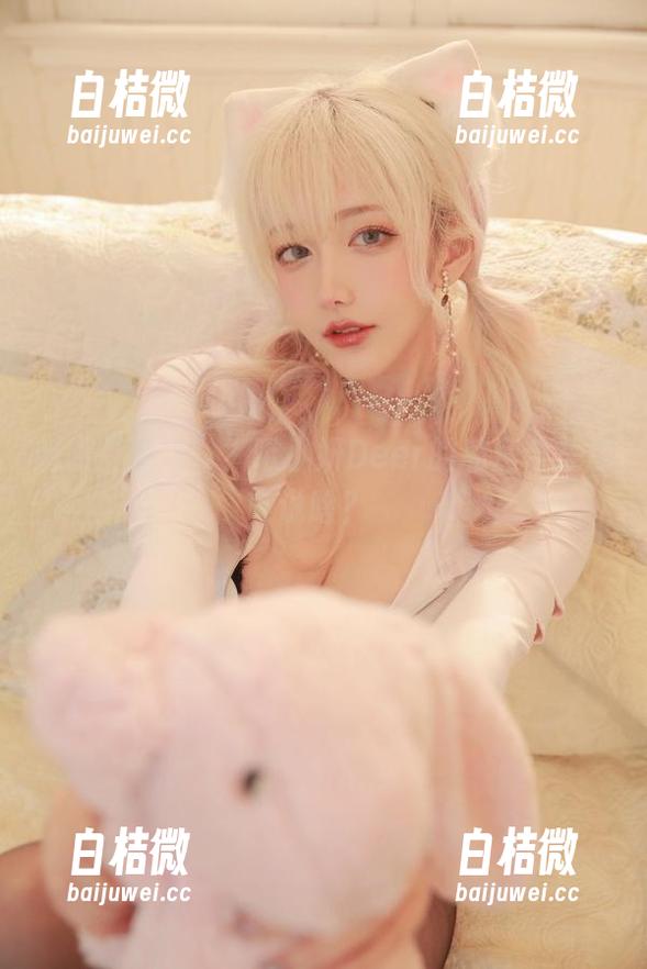 暗夜“猫娘”？啾小妍Deer的私房合集你说啥？