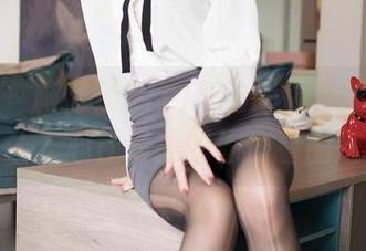 嗲囡囡 – 施忆佳KITTY的眼镜辣眼睛，但又让人心甘情愿的偷偷看图包！