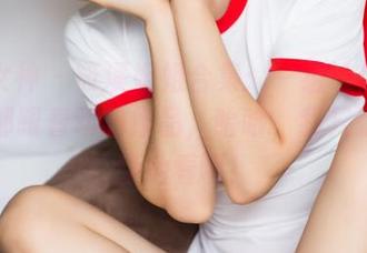 头条女神 – 筱溪姐姐合集：一组让你觉得肩膀都跟着动的作品，哈哈，我只是想静静地看啊！