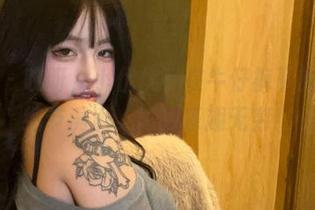 微密圈 – 哎呀，小优优子在牛仔裤下的美图，细节满满，尬聊乐趣无穷！