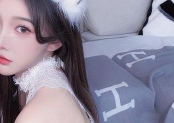 万圣节特辑，小小奶瓶儿高清写真，竟让人想起了童年和糖果！