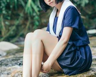 小野妹子w写真穿上皮衣，诶，画风跟我想的不太一样啊…
