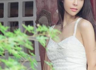 尤果网 – Wendy在白色背景中欢乐舞动，纯白写真集来啦！
