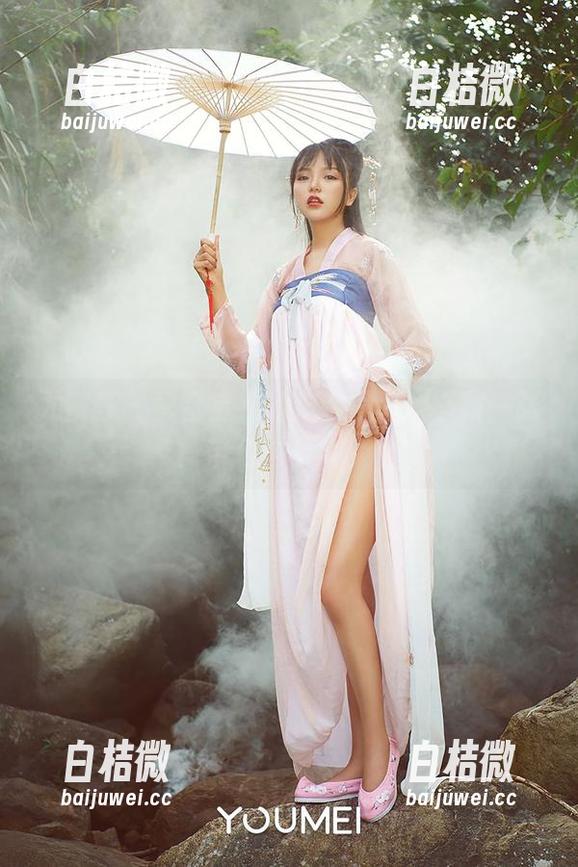 尤蜜荟 - 黄金宝儿的护士写真，下载一张带你去看病！