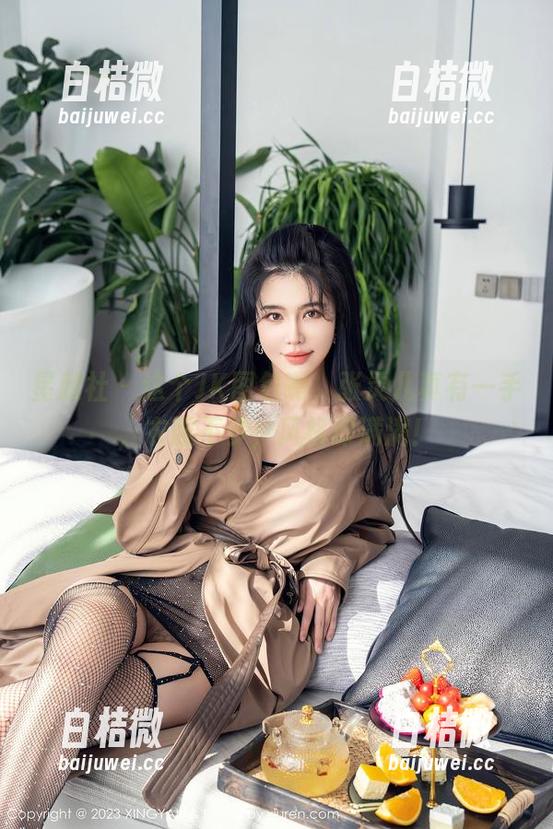 星颜社 - 这个JK图包啊，张灵儿真有一手，衣服不多，风格却满满！