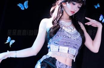 星黛鹿鹿i的镂空游戏，图库里还藏了啥？