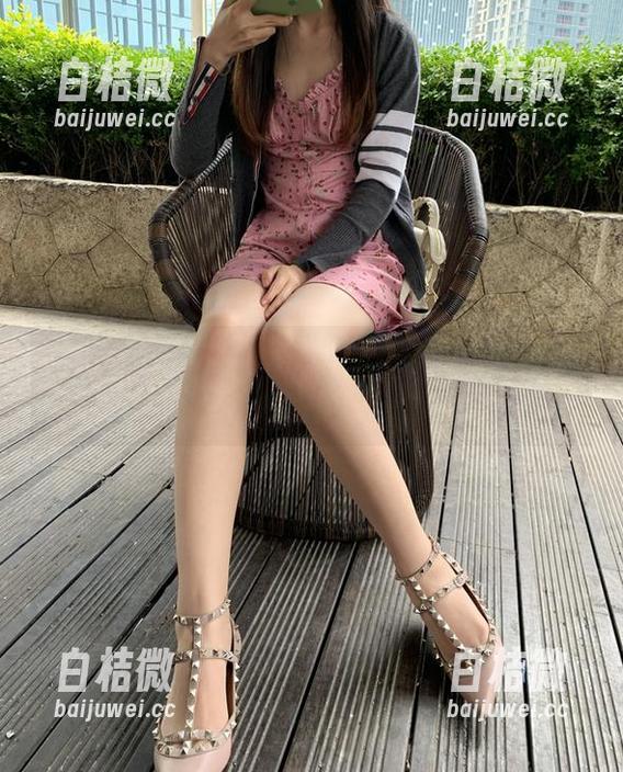 微密圈 - 有你喵化身女王，写真中看见了无穷的精彩！