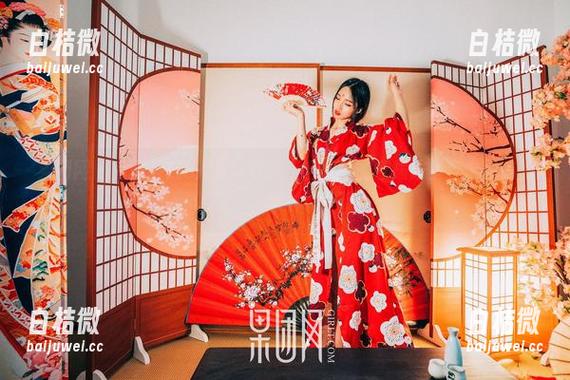 果团网 - 爱丽莎LISA蕾丝写真：当壁纸的撩拨遇上直击灵魂的眼神