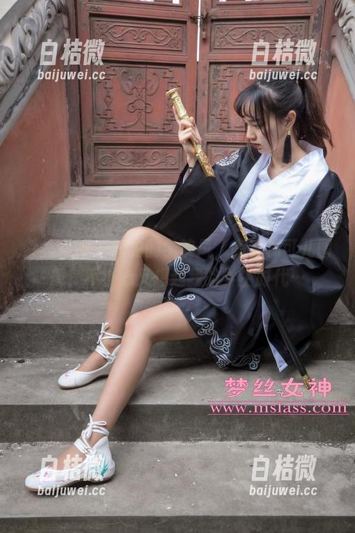 梦丝女神 - 简约的学院风，高清林可儿图册，不小心又想起我的学生时代…