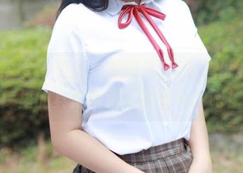 模范学院 – 如果大美妞儿穿这件礼服，图库里的其他衣服可能要哭了吧！