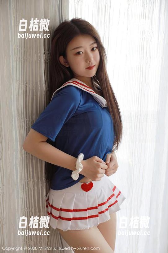 模范学院 - 你见过徐微微mia的丝袜美图分享吗？看完令人直呼‘得救’！