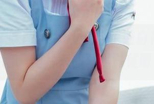 波萝社 – 晓茜sunny亲自示范白衬衫百搭指南，图片来的真是时候呀！