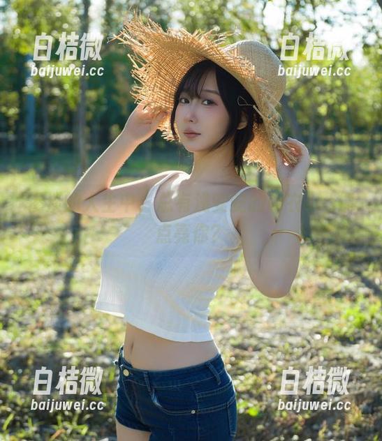 惨淡的人生中，总有浅安安的内衣cos能点亮你？
