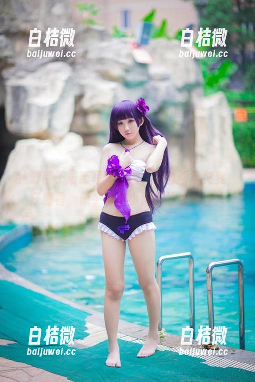 浅野菌子 浅野菌子最新写真上架,白丝画风突变,仔细看,似乎有只小猫偷偷溜过去!