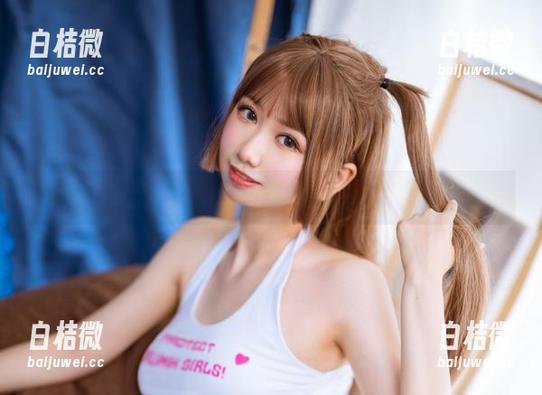 渡边早季Saki校服中的那点小心思，图集分享愉悦感