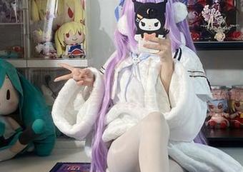 当白栎Shirly遇上丝袜cos，真是有些难以言喻的美！