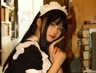 在无圣光下，白莉爱吃巧克力的蕾姆女仆竟然也是小叛逆！